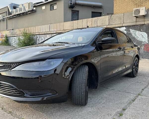Черный Крайслер 200, объемом двигателя 2.36 л и пробегом 165 тыс. км за 9900 $, фото 9 на Automoto.ua