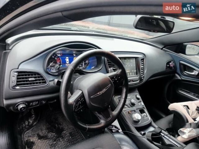 Чорний Крайслер 200, об'ємом двигуна 2.36 л та пробігом 130 тис. км за 12500 $, фото 1 на Automoto.ua