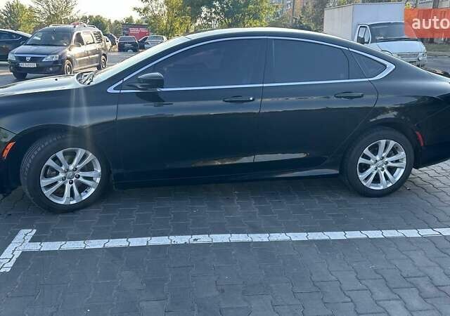 Чорний Крайслер 200, об'ємом двигуна 2.36 л та пробігом 153 тис. км за 8800 $, фото 7 на Automoto.ua