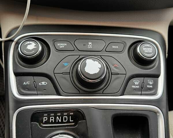 Чорний Крайслер 200, об'ємом двигуна 2.36 л та пробігом 192 тис. км за 9500 $, фото 13 на Automoto.ua