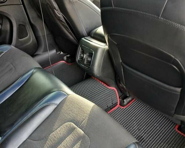 Черный Крайслер 200, объемом двигателя 2.36 л и пробегом 110 тыс. км за 13500 $, фото 14 на Automoto.ua