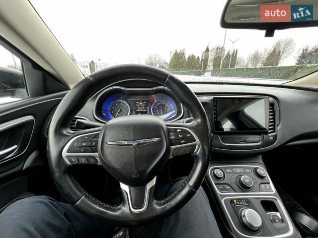 Черный Крайслер 200, объемом двигателя 2.4 л и пробегом 243 тыс. км за 8500 $, фото 11 на Automoto.ua