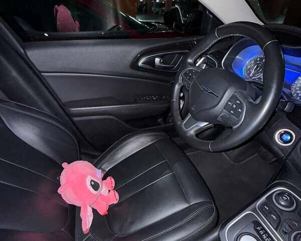 Черный Крайслер 200, объемом двигателя 3.6 л и пробегом 80 тыс. км за 16500 $, фото 7 на Automoto.ua
