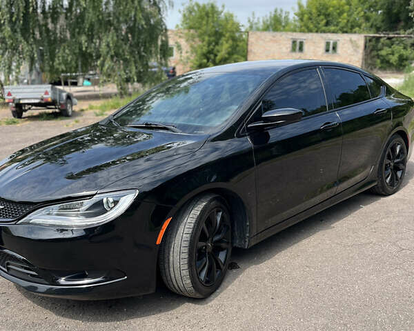 Черный Крайслер 200, объемом двигателя 2.4 л и пробегом 208 тыс. км за 10000 $, фото 2 на Automoto.ua