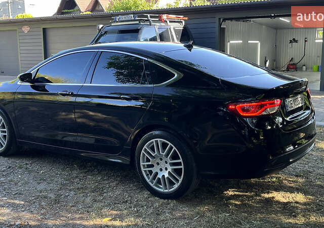 Черный Крайслер 200, объемом двигателя 2.4 л и пробегом 201 тыс. км за 9800 $, фото 4 на Automoto.ua