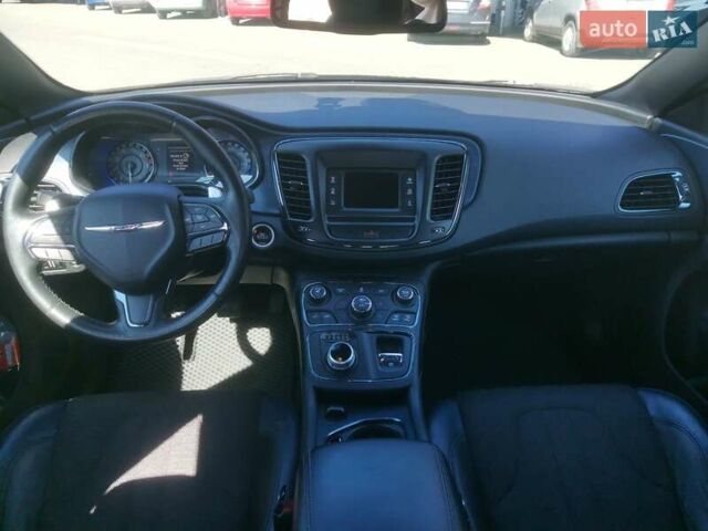 Черный Крайслер 200, объемом двигателя 2.4 л и пробегом 171 тыс. км за 9299 $, фото 1 на Automoto.ua