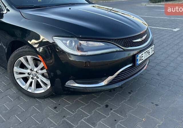 Чорний Крайслер 200, об'ємом двигуна 2.36 л та пробігом 153 тис. км за 8800 $, фото 8 на Automoto.ua