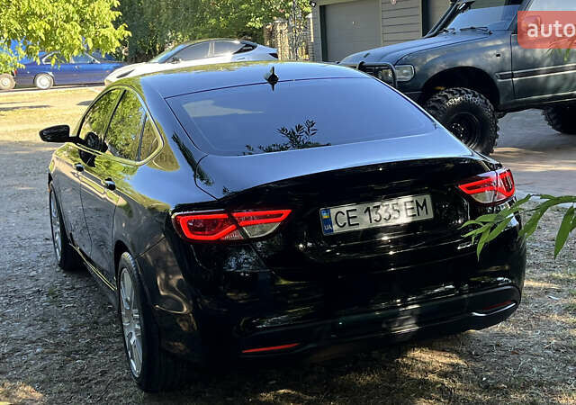 Черный Крайслер 200, объемом двигателя 2.4 л и пробегом 201 тыс. км за 9800 $, фото 7 на Automoto.ua