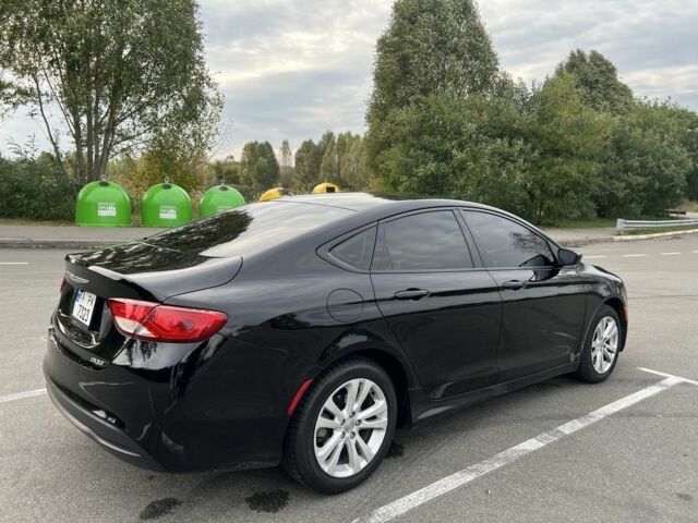 Чорний Крайслер 200, об'ємом двигуна 2.4 л та пробігом 285 тис. км за 9000 $, фото 4 на Automoto.ua