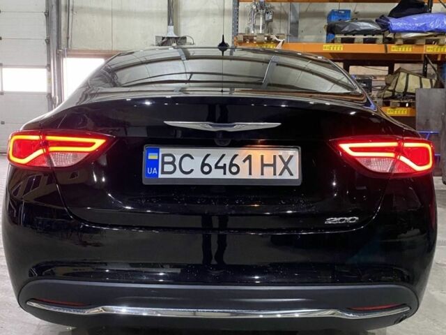 Чорний Крайслер 200, об'ємом двигуна 2.4 л та пробігом 104 тис. км за 12000 $, фото 1 на Automoto.ua