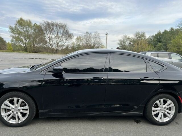 Чорний Крайслер 200, об'ємом двигуна 2.4 л та пробігом 285 тис. км за 9000 $, фото 7 на Automoto.ua