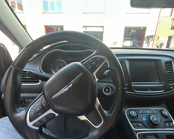 Чорний Крайслер 200, об'ємом двигуна 2.4 л та пробігом 165 тис. км за 11500 $, фото 13 на Automoto.ua
