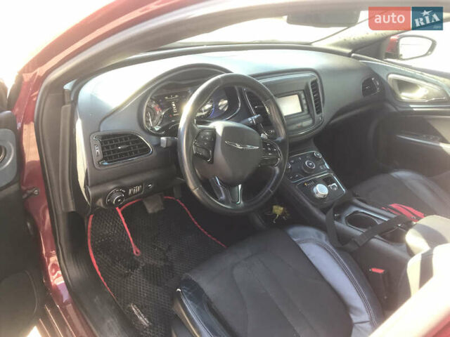 Красный Крайслер 200, объемом двигателя 2.4 л и пробегом 200 тыс. км за 9000 $, фото 11 на Automoto.ua