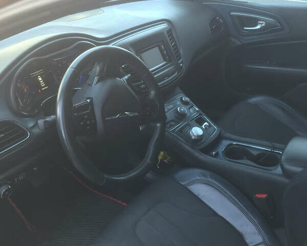 Красный Крайслер 200, объемом двигателя 2.4 л и пробегом 200 тыс. км за 9000 $, фото 32 на Automoto.ua