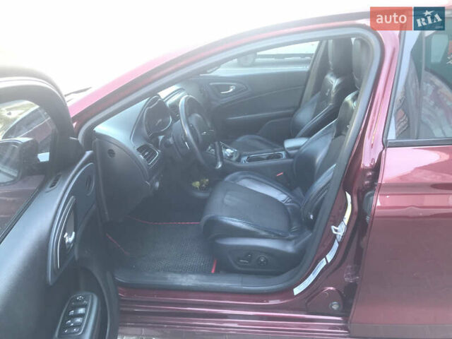 Красный Крайслер 200, объемом двигателя 2.4 л и пробегом 200 тыс. км за 9000 $, фото 29 на Automoto.ua