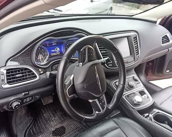 Червоний Крайслер 200, об'ємом двигуна 3.6 л та пробігом 118 тис. км за 10900 $, фото 8 на Automoto.ua