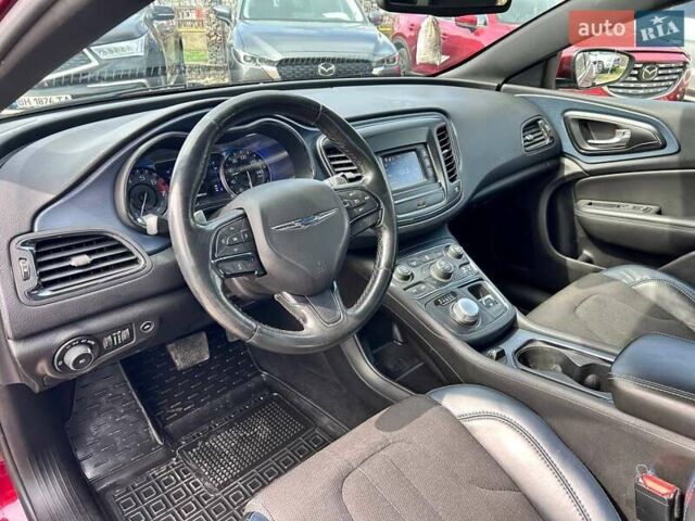 Красный Крайслер 200, объемом двигателя 2.4 л и пробегом 96 тыс. км за 9400 $, фото 11 на Automoto.ua
