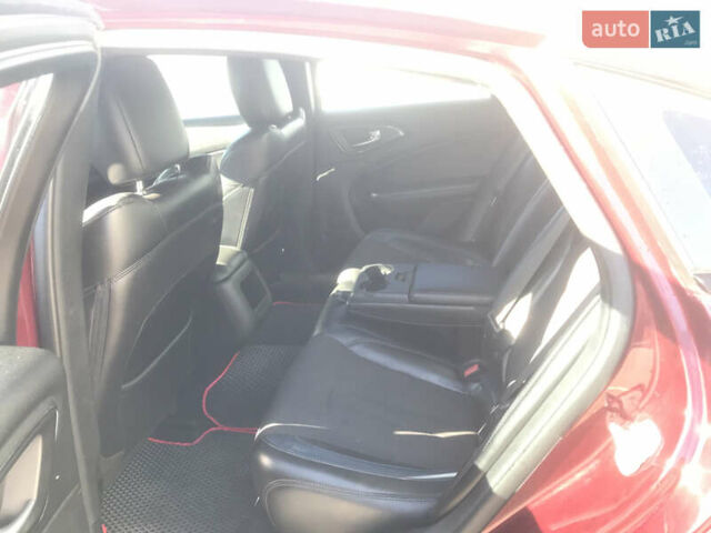 Красный Крайслер 200, объемом двигателя 2.4 л и пробегом 200 тыс. км за 9000 $, фото 13 на Automoto.ua