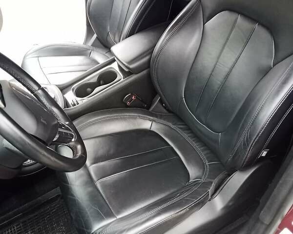 Червоний Крайслер 200, об'ємом двигуна 3.6 л та пробігом 118 тис. км за 10900 $, фото 1 на Automoto.ua