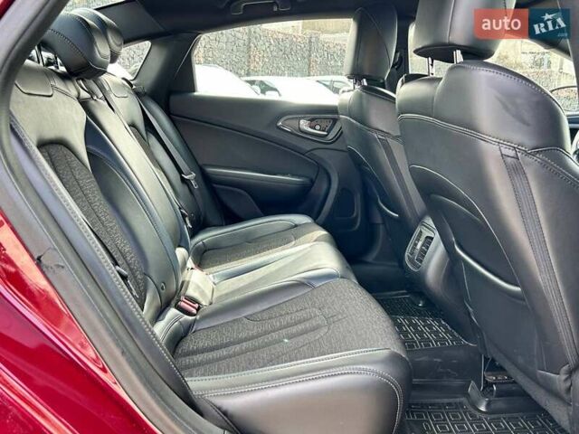 Красный Крайслер 200, объемом двигателя 2.4 л и пробегом 96 тыс. км за 9400 $, фото 25 на Automoto.ua