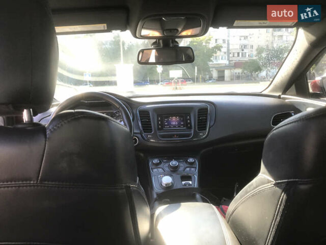 Красный Крайслер 200, объемом двигателя 2.4 л и пробегом 200 тыс. км за 9000 $, фото 15 на Automoto.ua