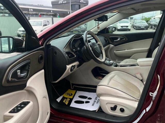 Красный Крайслер 200, объемом двигателя 3.6 л и пробегом 208 тыс. км за 13200 $, фото 8 на Automoto.ua