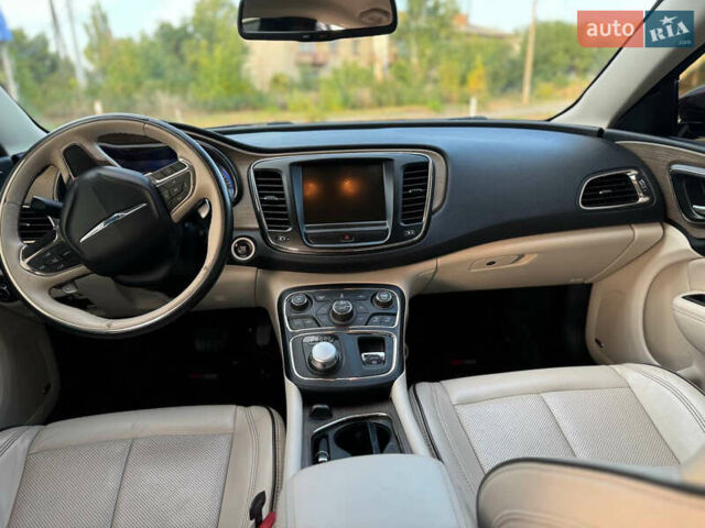 Красный Крайслер 200, объемом двигателя 3.6 л и пробегом 92 тыс. км за 13400 $, фото 8 на Automoto.ua