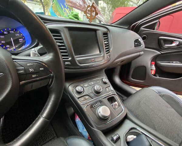 Красный Крайслер 200, объемом двигателя 2.36 л и пробегом 99 тыс. км за 12900 $, фото 19 на Automoto.ua