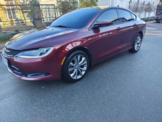 Красный Крайслер 200, объемом двигателя 2.4 л и пробегом 190 тыс. км за 11000 $, фото 7 на Automoto.ua