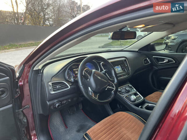 Червоний Крайслер 200, об'ємом двигуна 2.36 л та пробігом 185 тис. км за 10950 $, фото 49 на Automoto.ua