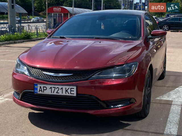 Красный Крайслер 200, объемом двигателя 2.4 л и пробегом 177 тыс. км за 10700 $, фото 1 на Automoto.ua