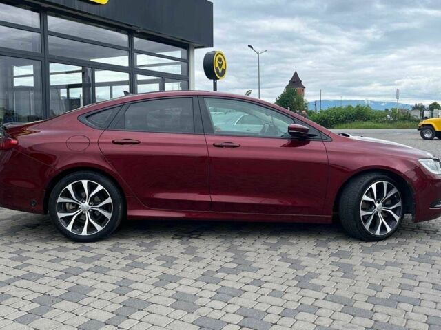 Красный Крайслер 200, объемом двигателя 3.6 л и пробегом 208 тыс. км за 13200 $, фото 7 на Automoto.ua