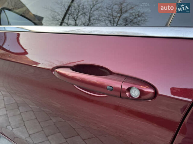 Червоний Крайслер 200, об'ємом двигуна 2.36 л та пробігом 185 тис. км за 10950 $, фото 8 на Automoto.ua