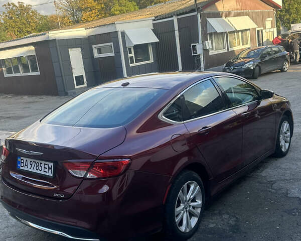 Красный Крайслер 200, объемом двигателя 2.36 л и пробегом 240 тыс. км за 8800 $, фото 2 на Automoto.ua