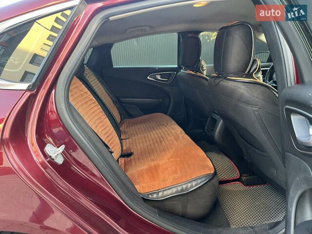 Червоний Крайслер 200, об'ємом двигуна 2.36 л та пробігом 185 тис. км за 10950 $, фото 60 на Automoto.ua