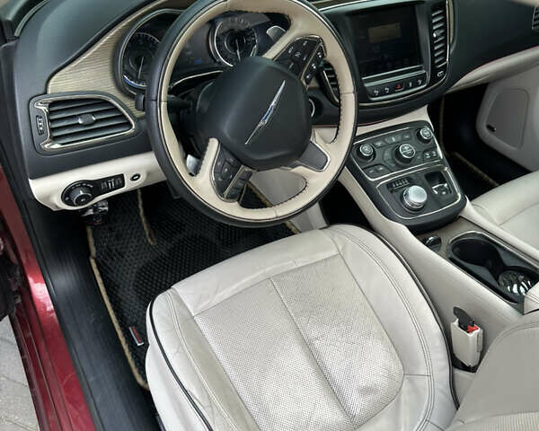 Красный Крайслер 200, объемом двигателя 3.6 л и пробегом 188 тыс. км за 14999 $, фото 23 на Automoto.ua