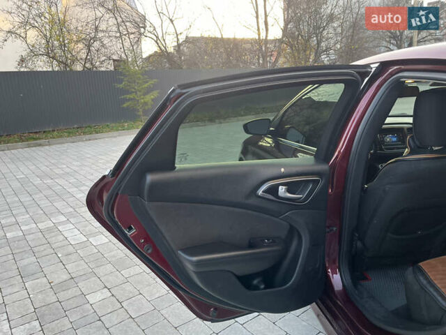 Червоний Крайслер 200, об'ємом двигуна 2.36 л та пробігом 185 тис. км за 10950 $, фото 63 на Automoto.ua