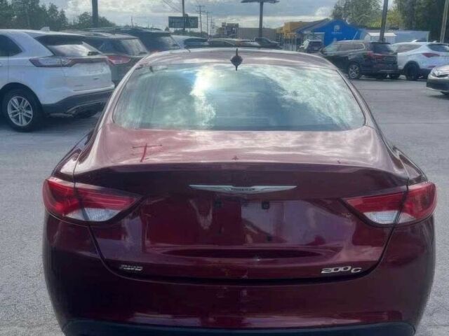 Червоний Крайслер 200, об'ємом двигуна 3.6 л та пробігом 78 тис. км за 7000 $, фото 4 на Automoto.ua