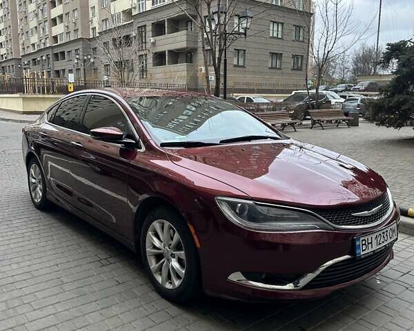 Красный Крайслер 200, объемом двигателя 2.36 л и пробегом 166 тыс. км за 11500 $, фото 3 на Automoto.ua