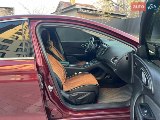 Червоний Крайслер 200, об'ємом двигуна 2.36 л та пробігом 185 тис. км за 10950 $, фото 58 на Automoto.ua