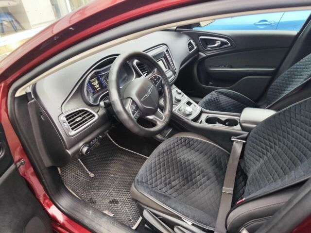 Червоний Крайслер 200, об'ємом двигуна 2.4 л та пробігом 247 тис. км за 10500 $, фото 10 на Automoto.ua