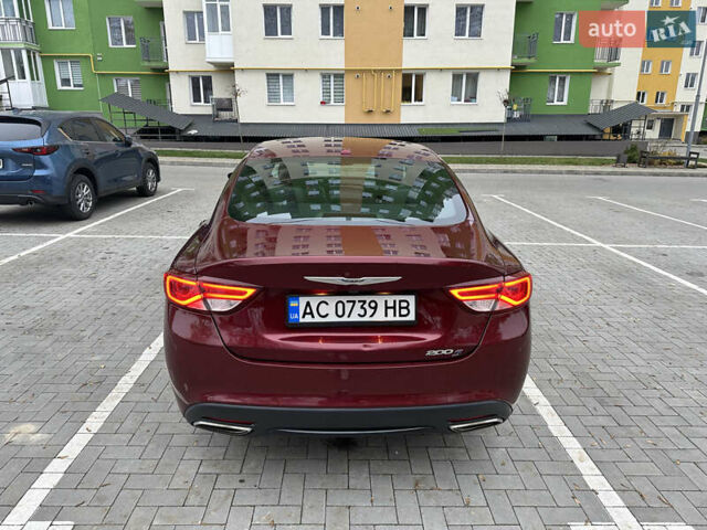 Красный Крайслер 200, объемом двигателя 2.36 л и пробегом 197 тыс. км за 9500 $, фото 11 на Automoto.ua