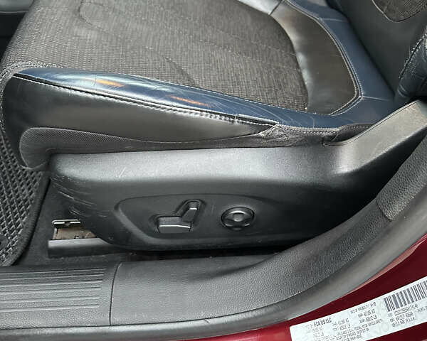 Красный Крайслер 200, объемом двигателя 2.36 л и пробегом 197 тыс. км за 9500 $, фото 26 на Automoto.ua