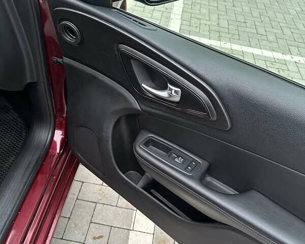 Красный Крайслер 200, объемом двигателя 2.36 л и пробегом 197 тыс. км за 9500 $, фото 32 на Automoto.ua