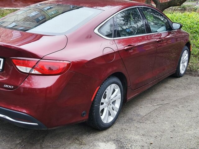 Червоний Крайслер 200, об'ємом двигуна 2.4 л та пробігом 247 тис. км за 10500 $, фото 5 на Automoto.ua