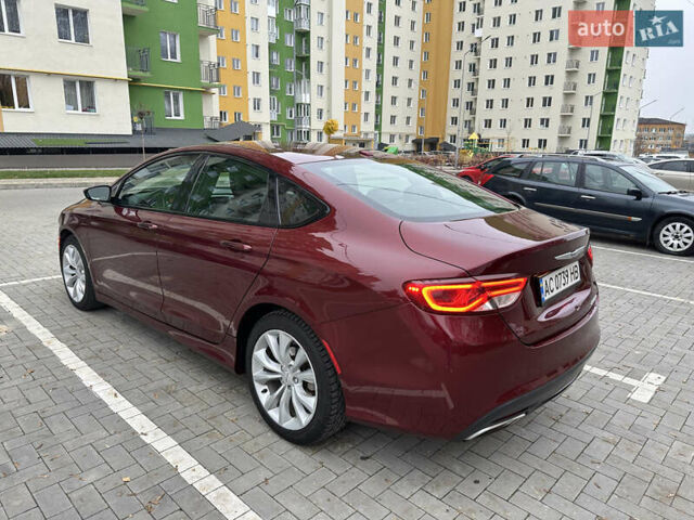 Красный Крайслер 200, объемом двигателя 2.36 л и пробегом 197 тыс. км за 9500 $, фото 12 на Automoto.ua