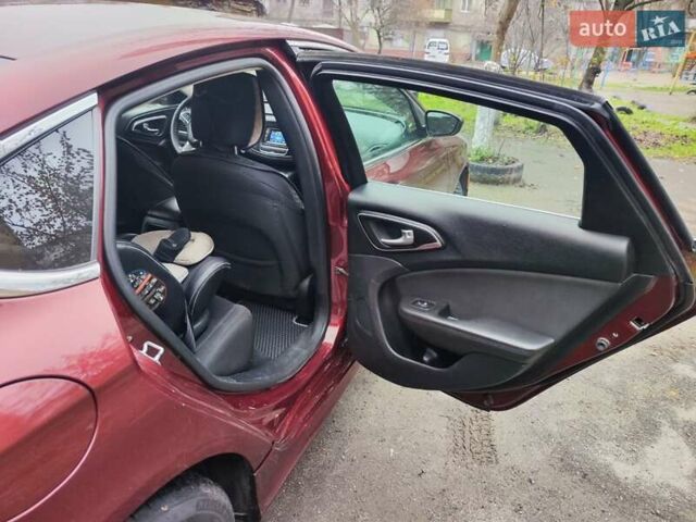 Червоний Крайслер 200, об'ємом двигуна 2.36 л та пробігом 247 тис. км за 10500 $, фото 9 на Automoto.ua