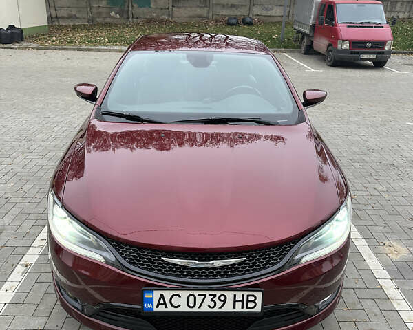 Красный Крайслер 200, объемом двигателя 2.36 л и пробегом 197 тыс. км за 9500 $, фото 8 на Automoto.ua