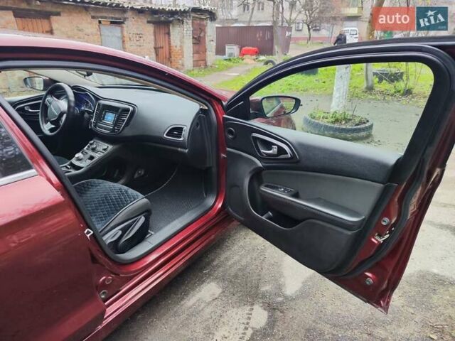 Червоний Крайслер 200, об'ємом двигуна 2.36 л та пробігом 247 тис. км за 10500 $, фото 8 на Automoto.ua