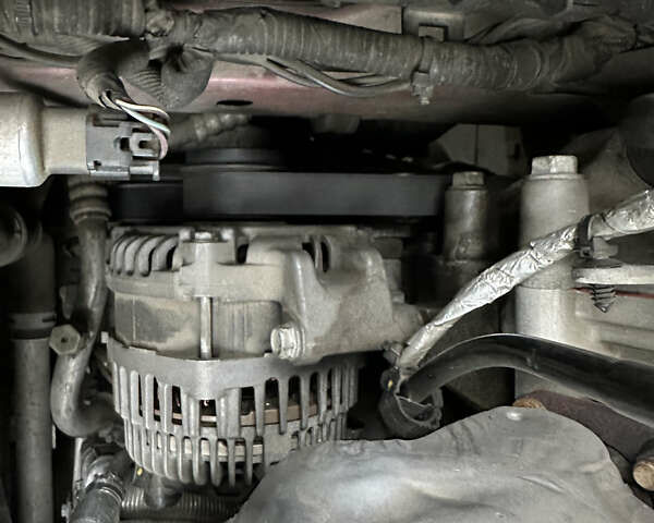 Красный Крайслер 200, объемом двигателя 2.36 л и пробегом 197 тыс. км за 9500 $, фото 38 на Automoto.ua